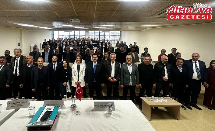 Rize'de “Lojistik ve Taşıma Hukuku Açısından Rize İyidere Lojistik Limanı Projesi“ paneli düzenlendi