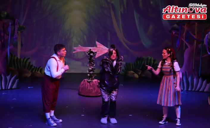 SAMDOB, 23 Nisan'a özel “Okulumuz Orman“ oyununu ücretsiz sahneledi