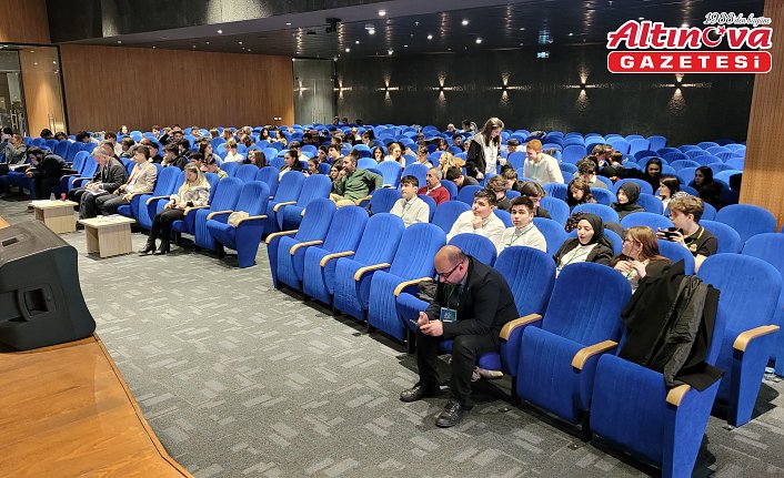 Samsun Genç Girişim Zirvesi gençlerin girişimcilik tutkusuyla devam ediyor