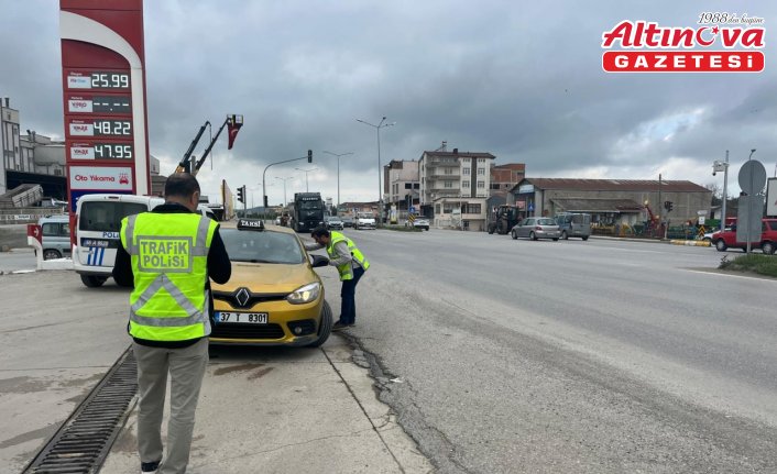 Bafra'da bayram tedbirleri kapsamında trafik denetimleri artırıldı