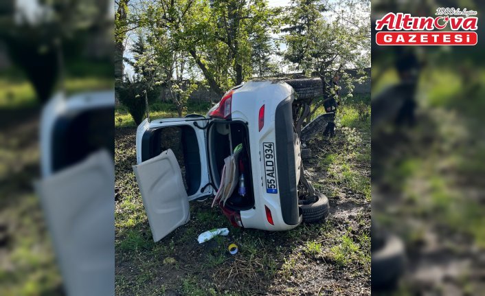 Bafra'da devrilen otomobilin sürücüsü aranıyor