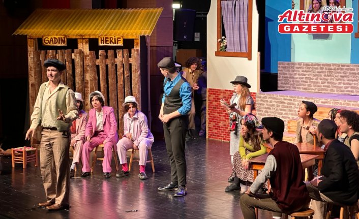 Samsun'da Keşanlı Ali Destanı tiyatro oyunu sahnelendi