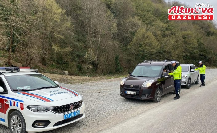 Sinop'ta bayram tatili süresince 2 bin 601 sürücüye para cezası uygulandı