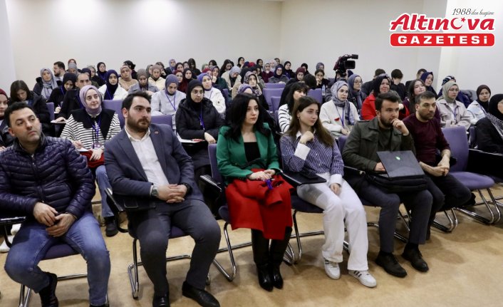 Siyaset bilimci Savaş Şafak Barkçin, Trabzon'da “Medeniyet Akademisi“ programına katıldı