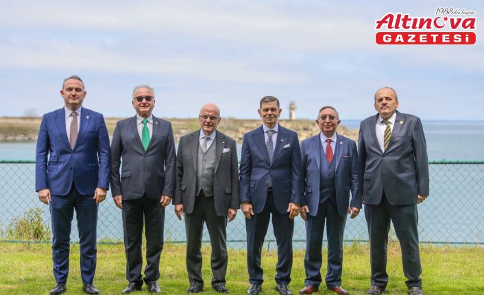 Süper Lig'in şampiyon kulüplerinin divan başkanları Trabzon'da bir araya geldi