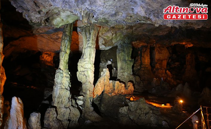Tokat'ta Ballıca Mağarası'nı bayram tatilinde 12 bin 900 kişi gezdi