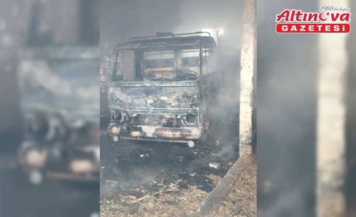 Tokat'ta çıkan yangında itfaiye aracı kullanılmaz hale geldi