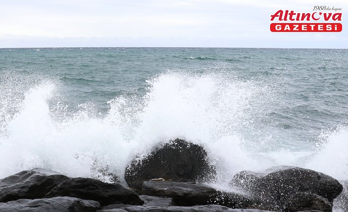 Trabzon'da kuvvetli rüzgar etkili oldu