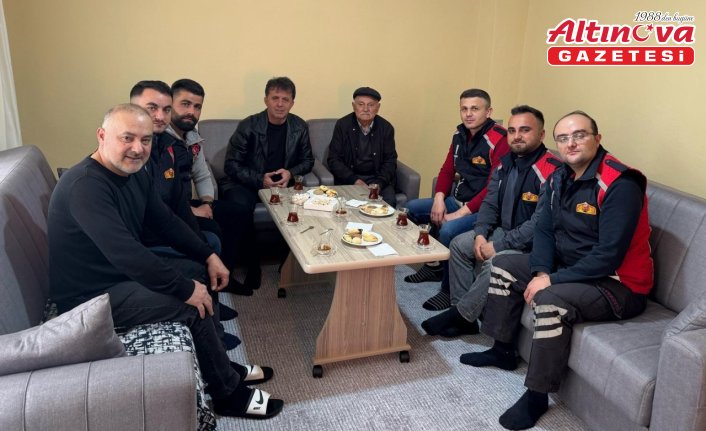 Türkeli Belediye Başkanı Şahin'den heyelanda yaralanan vatandaşa geçmiş olsun ziyareti