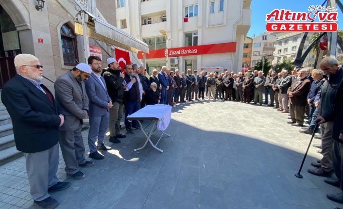 Türkeli'de hacı adayları dualarla uğurlandı