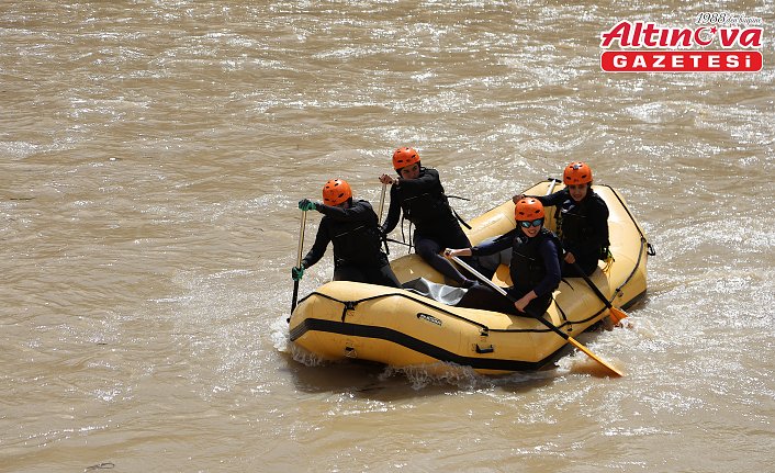 ÜNİLİG Türkiye Rafting Şampiyonası, Bayburt'ta başladı