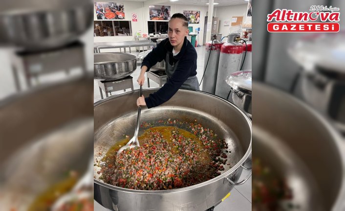 Zonguldak BEUN aşçılık öğrencilerinden depremzedelere “Gönül Mutfağı“ desteği