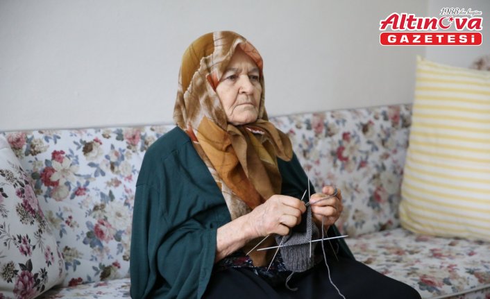 110 yaşındaki Hayriye nineye Anneler Günü hediyesi