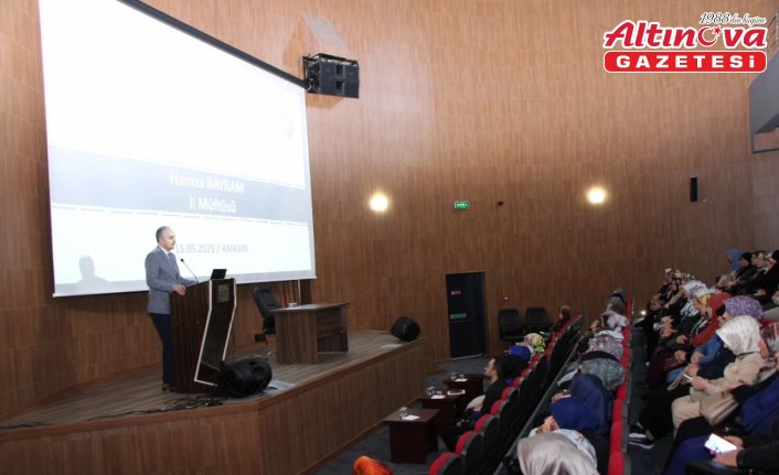 Amasya’da “Fıtratın Korunmasında Ailenin Rolü” konulu konferans düzenlendi