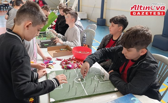 Amasya’da öğrenciler, atıklardan yaptıkları oyuncaklarla Hıdırellez’i kutladı