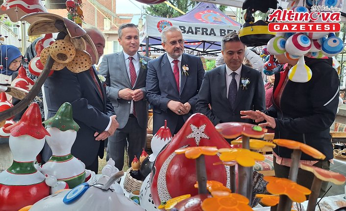 Bafra Mehmet Yıldız Halk Eğitimi Merkezi'nden yıl sonu sergisi