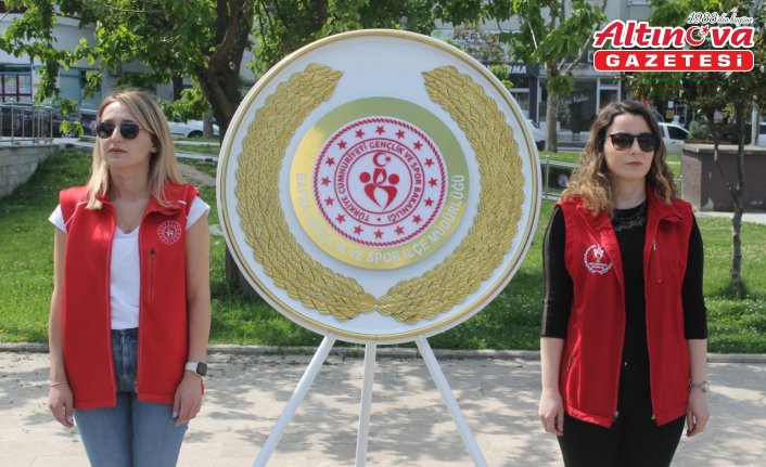 Bafra'da “Gençlik Haftası“ çelenk töreniyle başladı