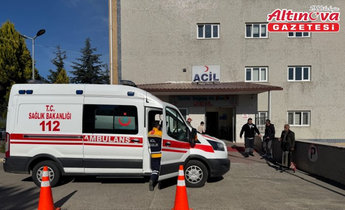 Bartın'da tarihi geçmiş şekerlemeleri yiyen 17 öğrenci, gıda zehirlenmesi şüphesiyle tedaviye alındı