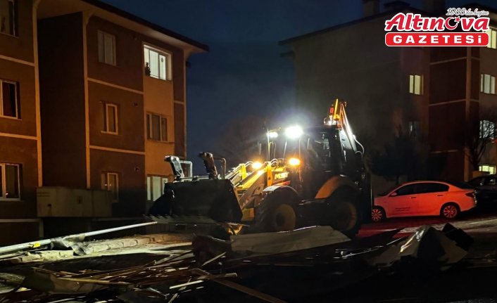 Bayburt'ta kuvvetli rüzgar etkili oldu