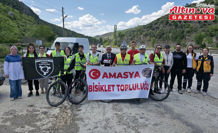 Bisikletlilerin Selanik'ten Samsun'a taşıdığı “Ata toprağı“ Amasya'ya ulaştı