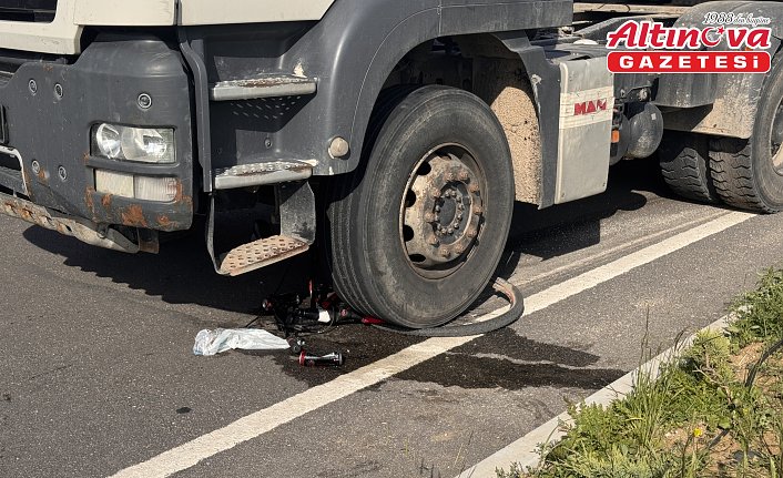 Bolu'da tırın çarptığı bisikletli genç ağır yaralandı