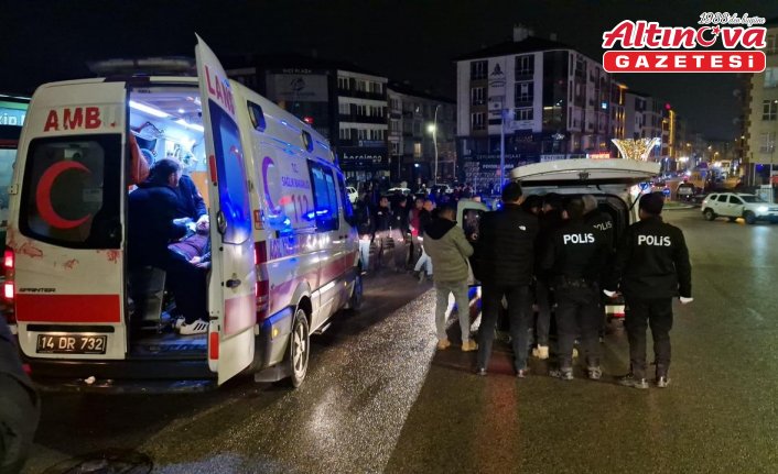 Bolu'da otobüs durağında bekleyenler arasında çıkan kavgada 2 kişi yaralandı