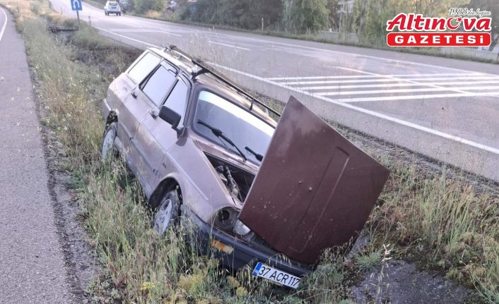 Boyabat'ta su kanalına devrilen otomobilin sürücüsü yaralandı