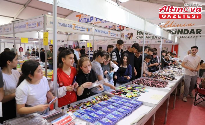 Çarşamba'da kitap fuarını 70 bin kişi ziyaret etti