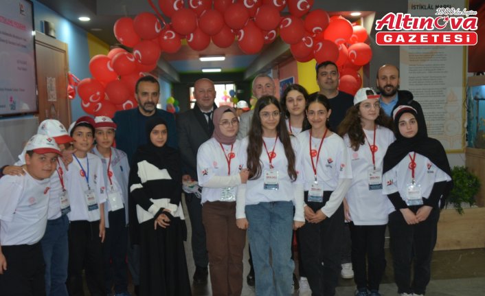 Çaykara'da TÜBİTAK 4006 Bilim Fuarı açıldı