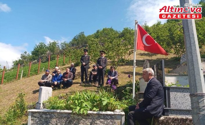 Çaykaralı şehit kabri başında anıldı