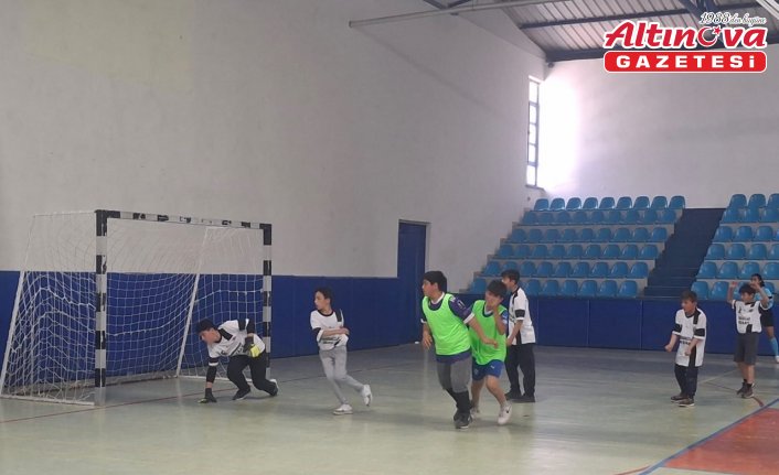 Cide'de Futsal Turnuvası yapıldı