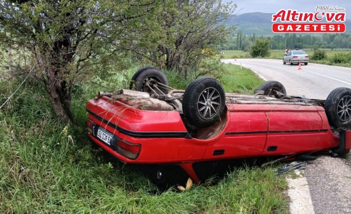 Çorum'da devrilen otomobildeki 4 kişi yaralandı