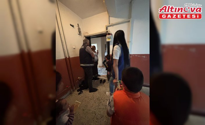 Çorum'da dilendirilen çocuklar zabıta ekiplerince ailelerine teslim edildi