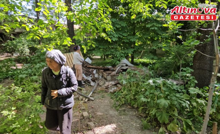 Çorum'da su kuyusuna düşen yavru köpekler öldü