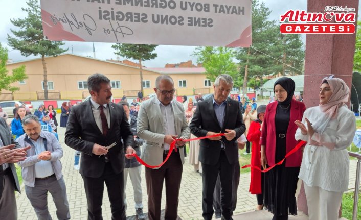 İhsangazi Halk Eğitim Merkezi yıl sonu sergisi açıldı