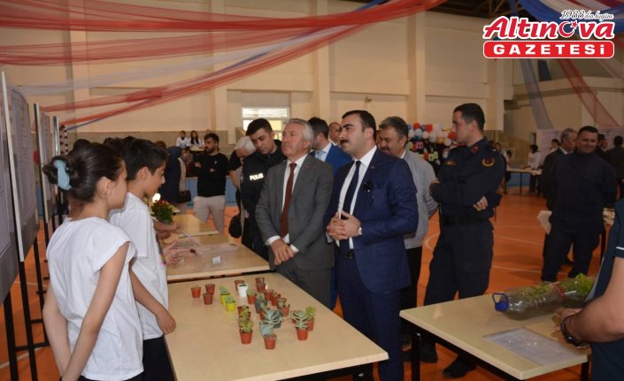 İhsangazi'de TÜBİTAK Bilim Fuarı açıldı