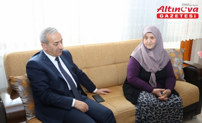 İl Milli Eğitim Müdürü Akbaş'tan şehit annesine ziyaret