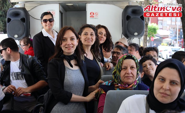 Karabük'te engelliler, üstü açık otobüsle şehir turu yaptı