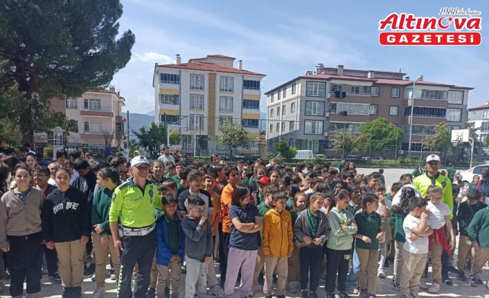 Kargı'da öğrencilere trafik eğitimi verildi