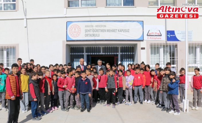 Merzifon Kaymakam Karaaslan, okulları ziyaret etti