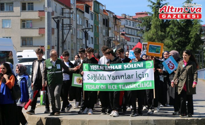 Of'ta Yeşilay Bahar Şöleni düzenlendi