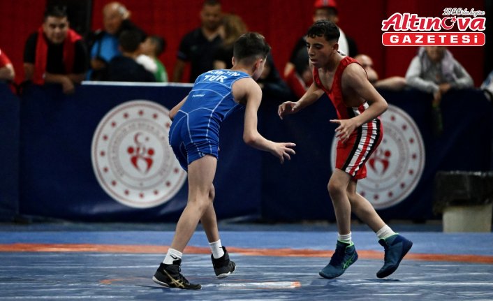 Okul Sporları Küçük Erkekler Türkiye Güreş Şampiyonası, Düzce'de başladı