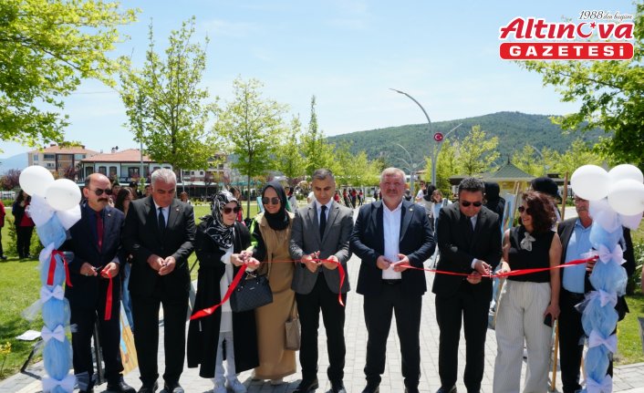 Osmancık'ta yıl sonu görsel sanatlar sergisi açıldı