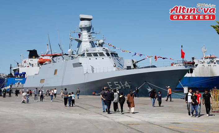 Samsun'da TCG Kınalıada (F-514) korveti vatandaşların ziyaretine açıldı