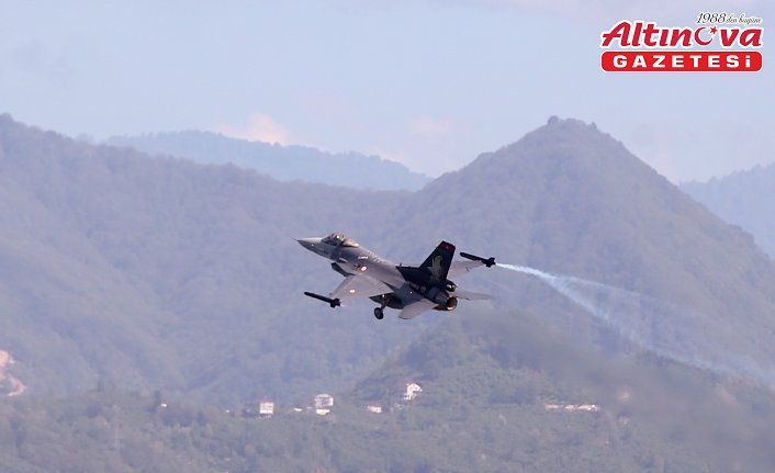 SOLOTÜRK Giresun'da prova uçuşu yaptı