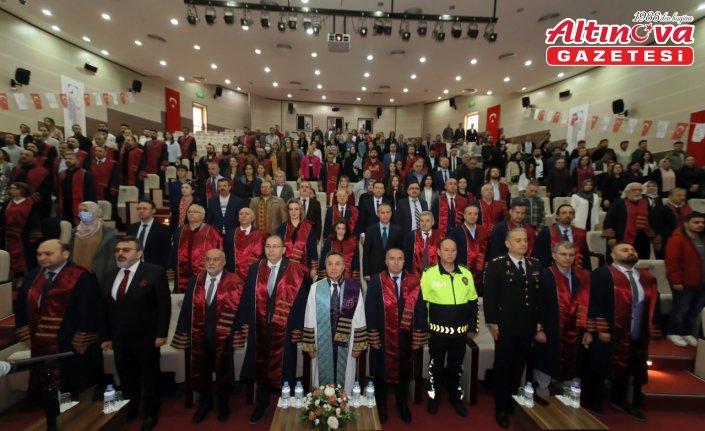 TOGÜ'de 53 kişiye başarı ödülü verildi