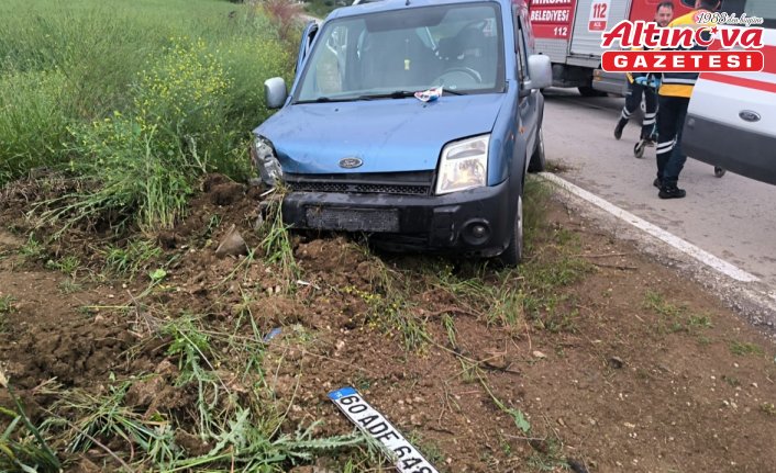 Tokat'ta savrulan hafif ticari araçtaki 3 kişi yaralandı