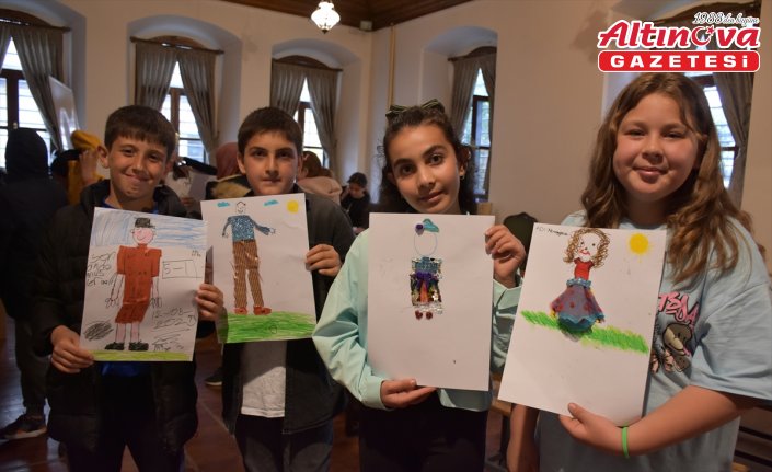 Trabzon'da 25. Uluslararası Karadeniz Tiyatro Festivali çeşitli programlarla sürüyor