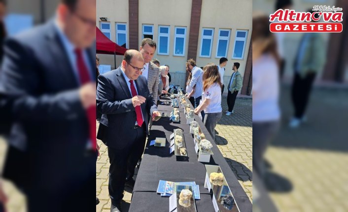 Trabzon'da lisesi öğrencilerinin projeleri sergide beğeniye sunuldu