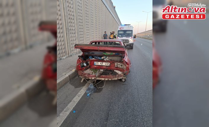 Amasya'da çarpışan iki otomobildeki 4 kişi yaralandı